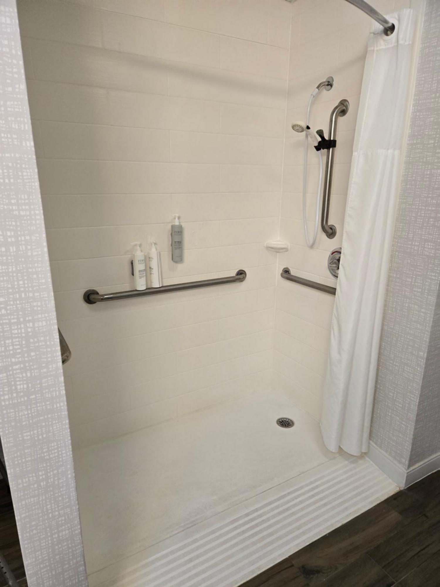 Hampton Inn Коммерс Екстер'єр фото